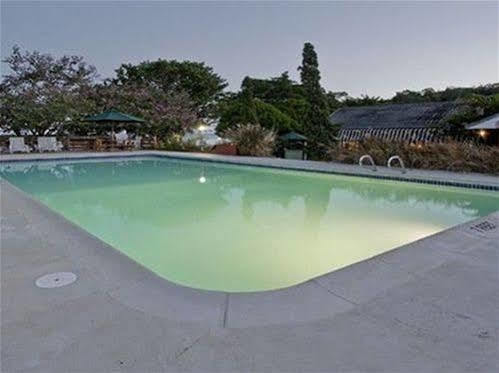 Paradise Beachfront Villas Rio Bueno Ngoại thất bức ảnh